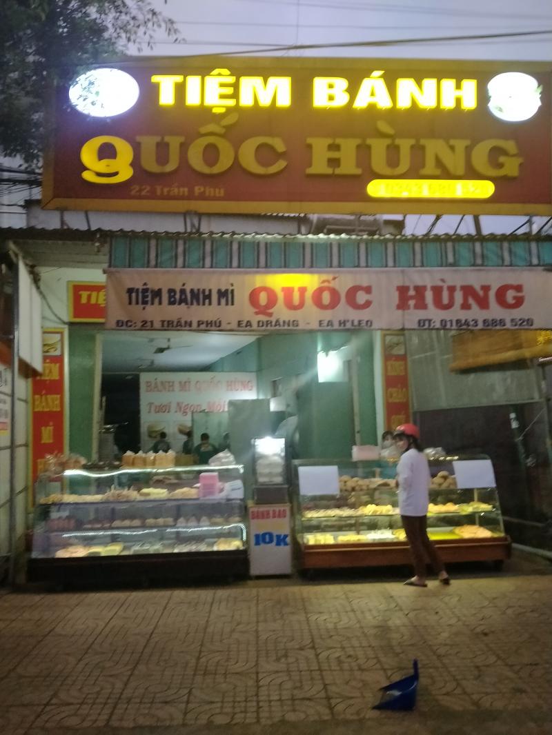 Tiệm Bánh Mỳ Quốc Hùng