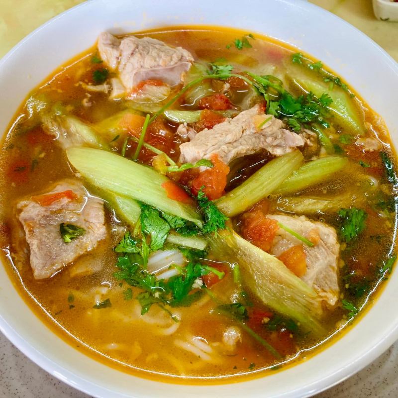 Bếp Quyên - Cơm Văn Phòng & Phở Cuốn