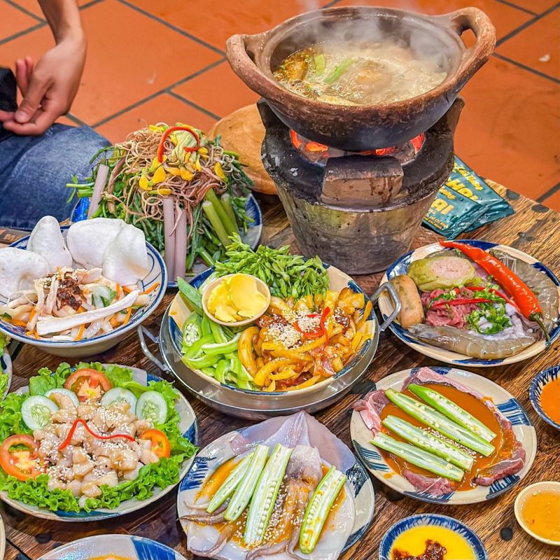 Tiệm Lẩu Nướng Má Hai