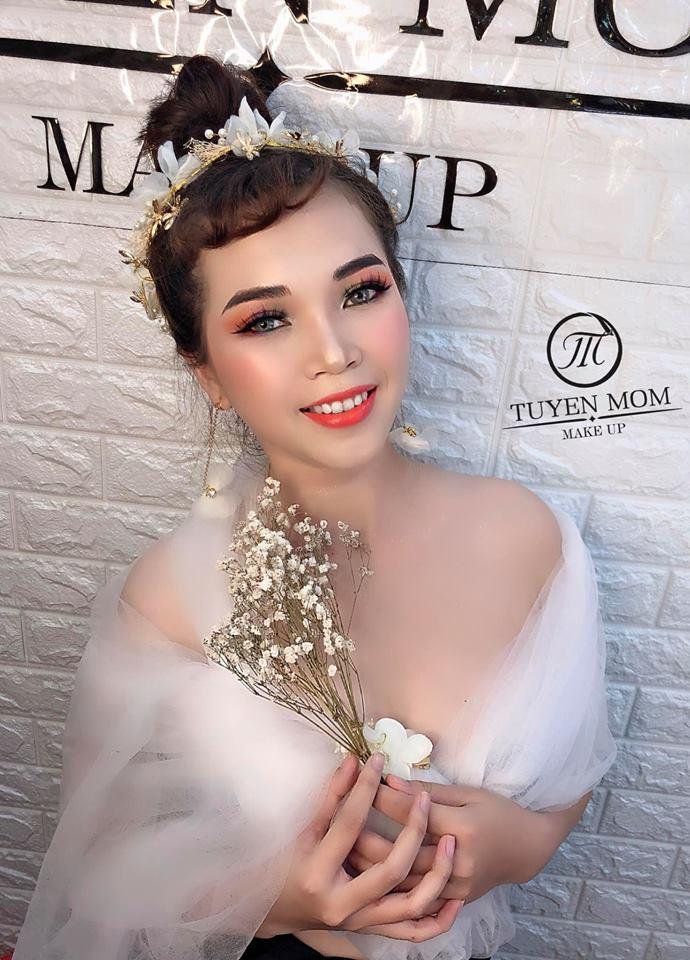 Tiệm Makeup Tuyền Móm