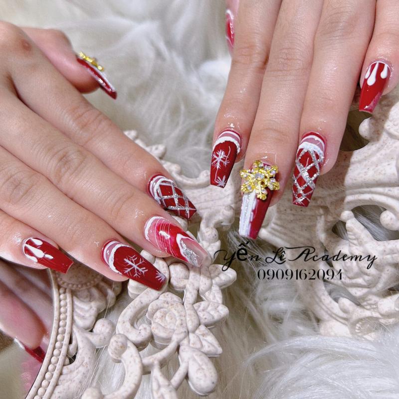 Tiệm Nail & Nối Mi Yến Lê