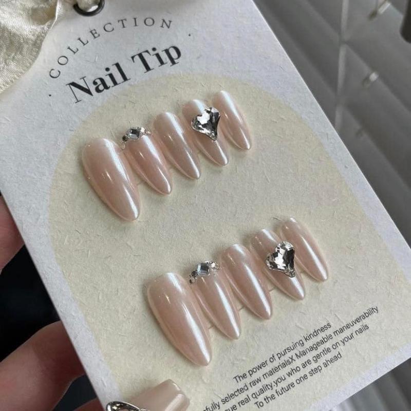 Tiệm Nail - Mi nhỏ