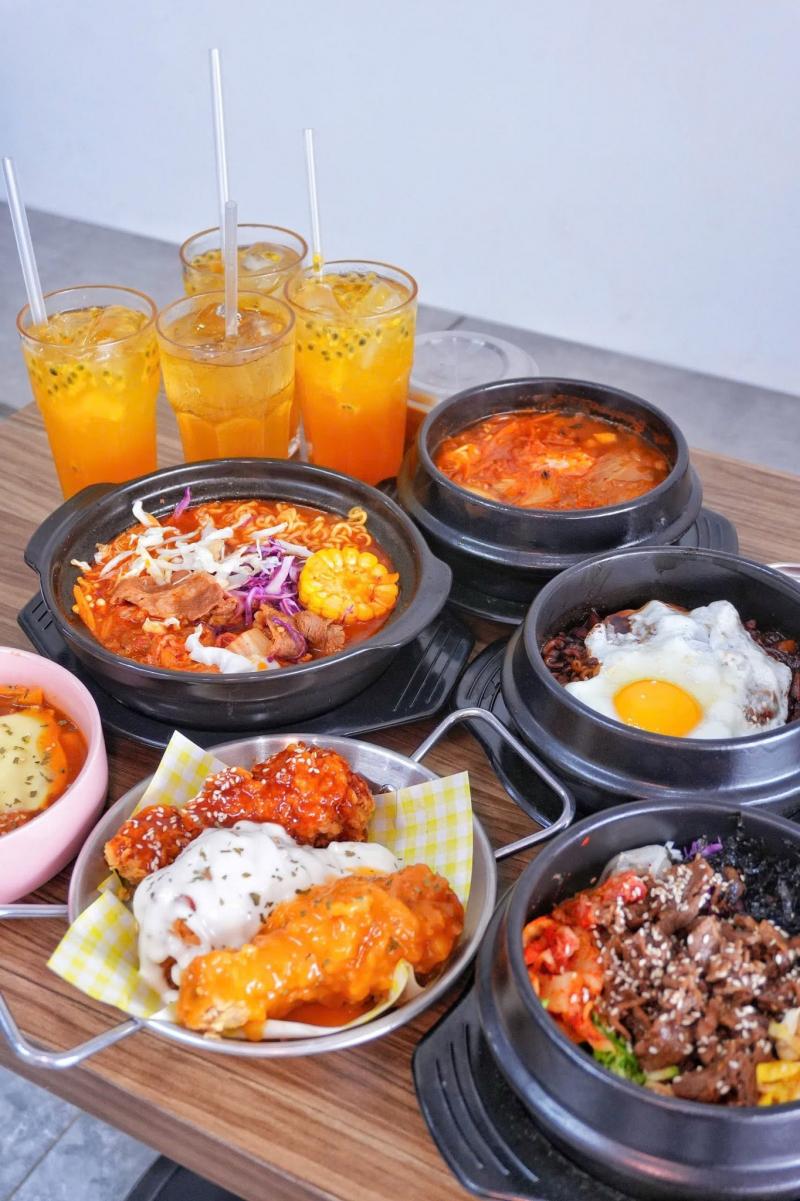 Tiệm Nhà Sam