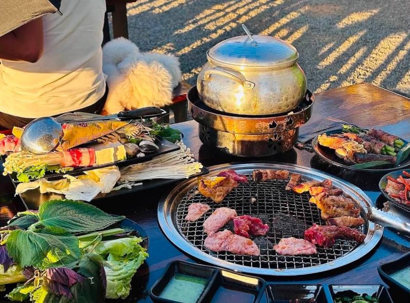 Tiệm Nướng Xóm Lèo