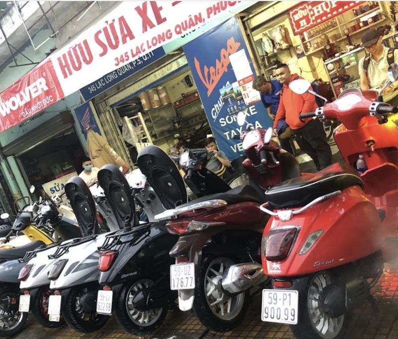 Tiệm Sửa Xe Hữu - Vespa Sài Gòn