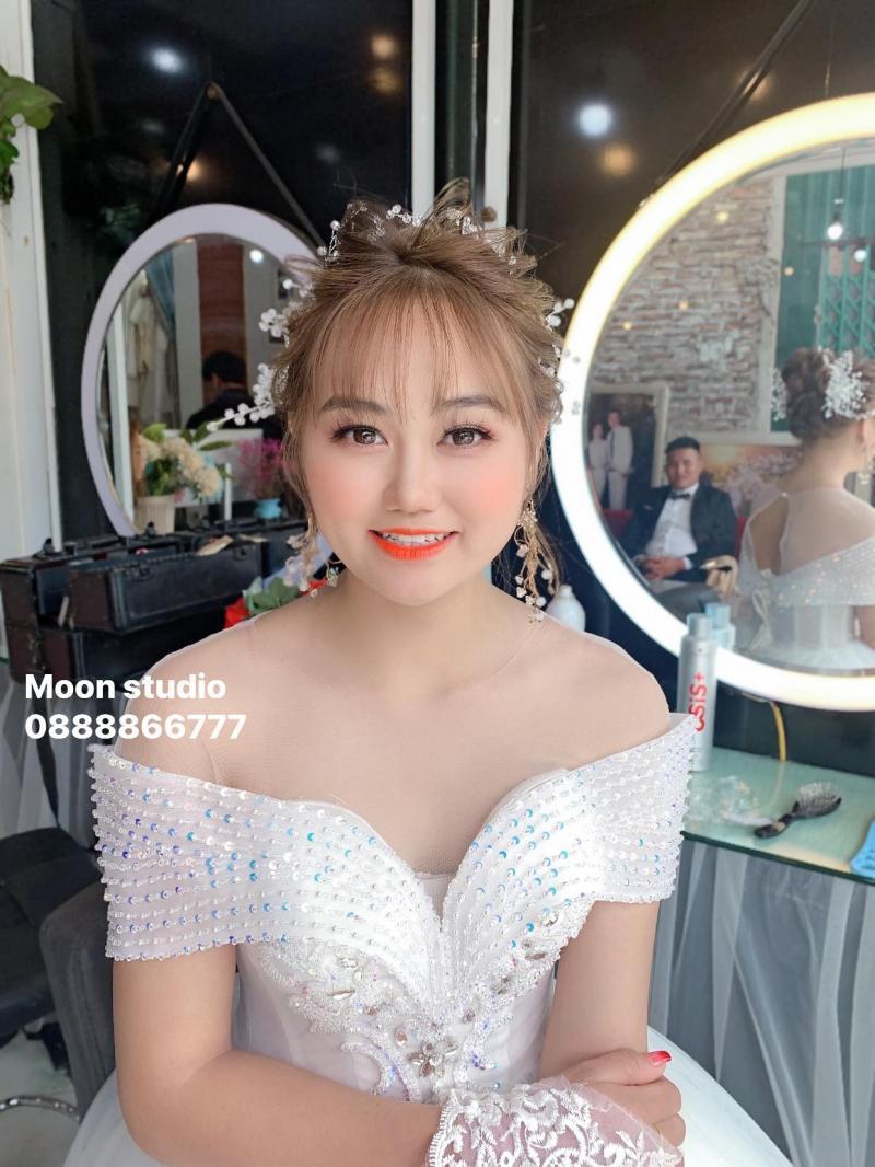 Trang make up (Áo cưới Moon)