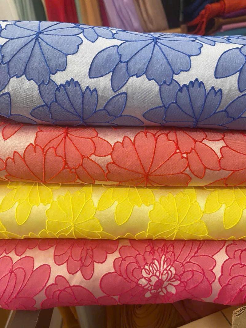 Tiệm vải Hiền Thương