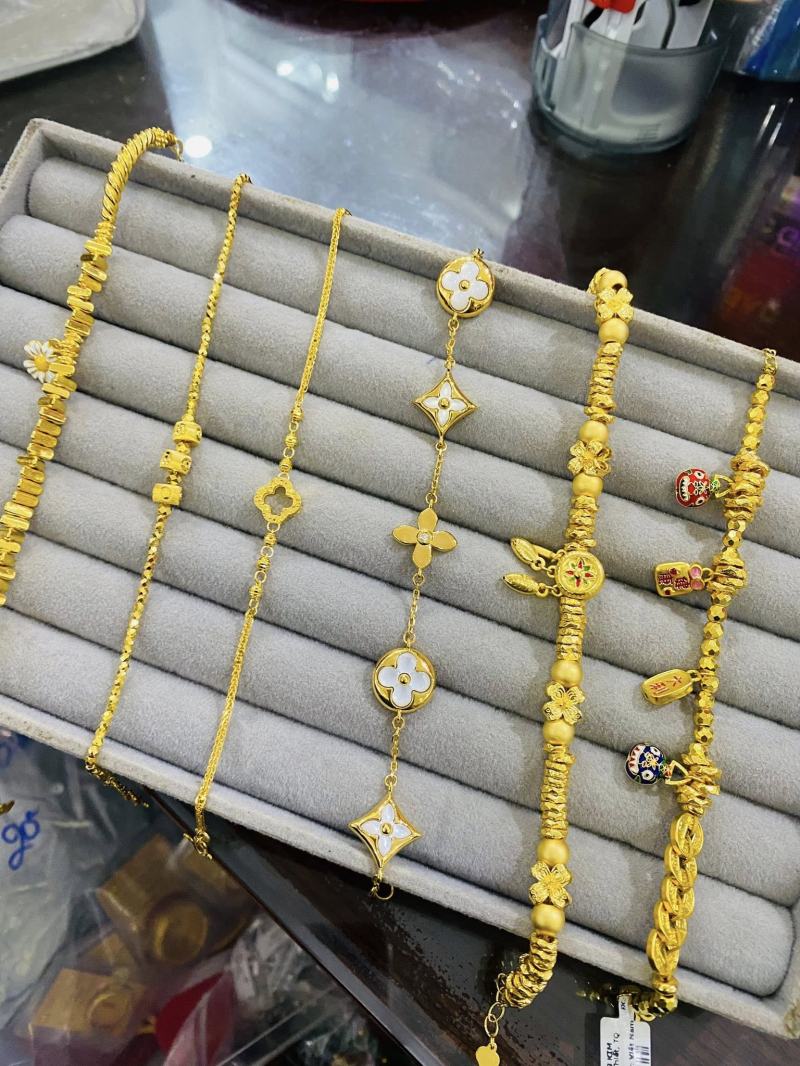 Tiệm Vàng Bạc Trang Sức Hoàng Kim