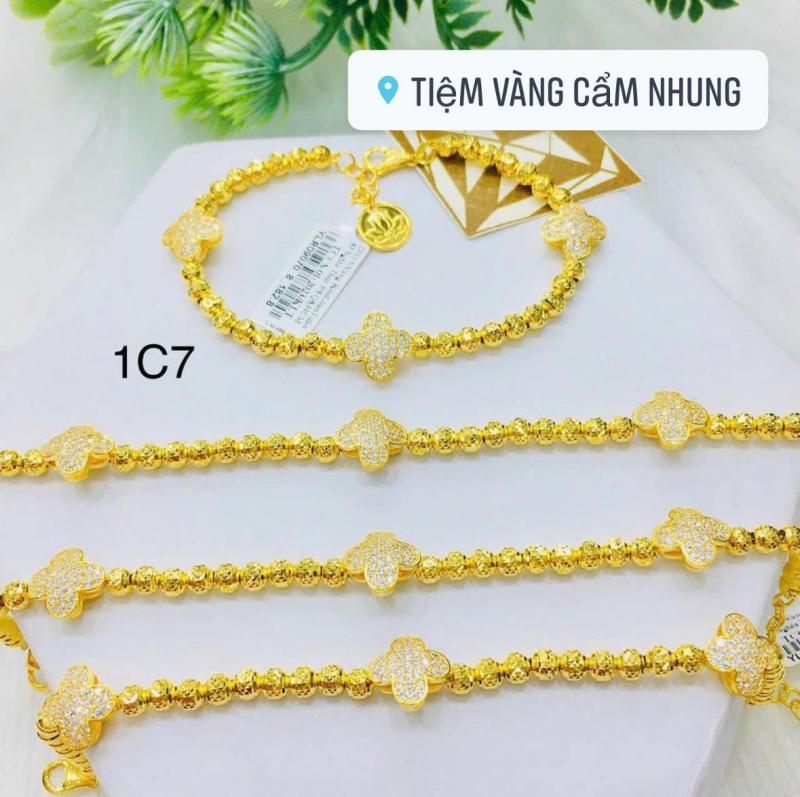 Tiệm Vàng Cẩm Nhung