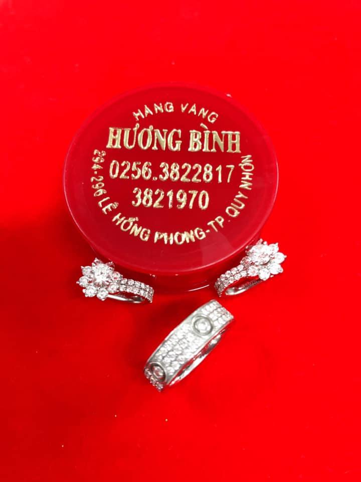 Tiệm vàng Hương Bình