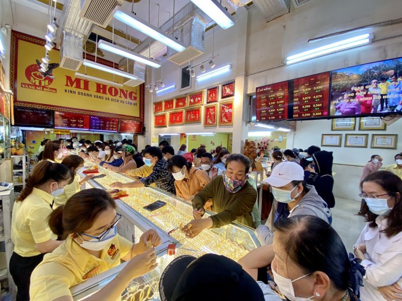 Tiệm vàng Mi Hồng - thâm niên hơn 30 năm