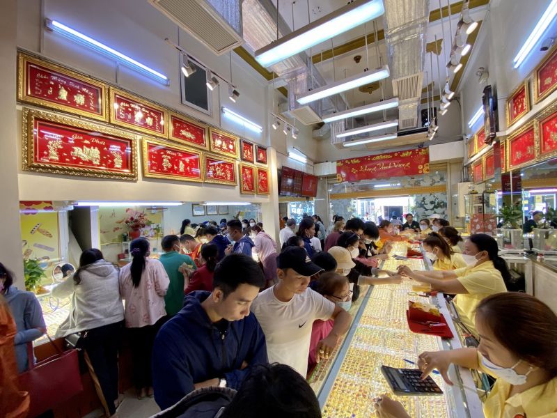 Tiệm vàng Mi Hồng - thâm niên hơn 30 năm