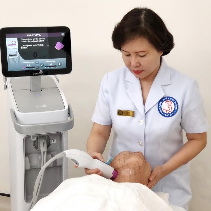 Tiến Sĩ Bác Sĩ Trần Thị Anh Tú