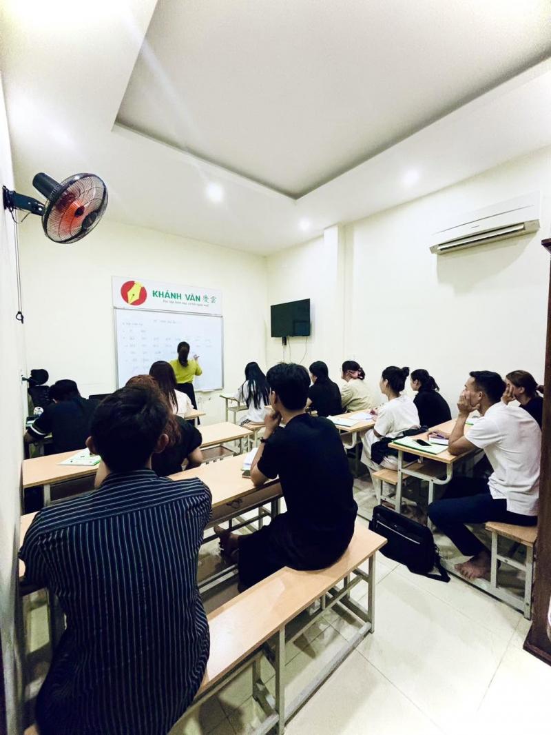 Tiếng Trung Khánh Vân