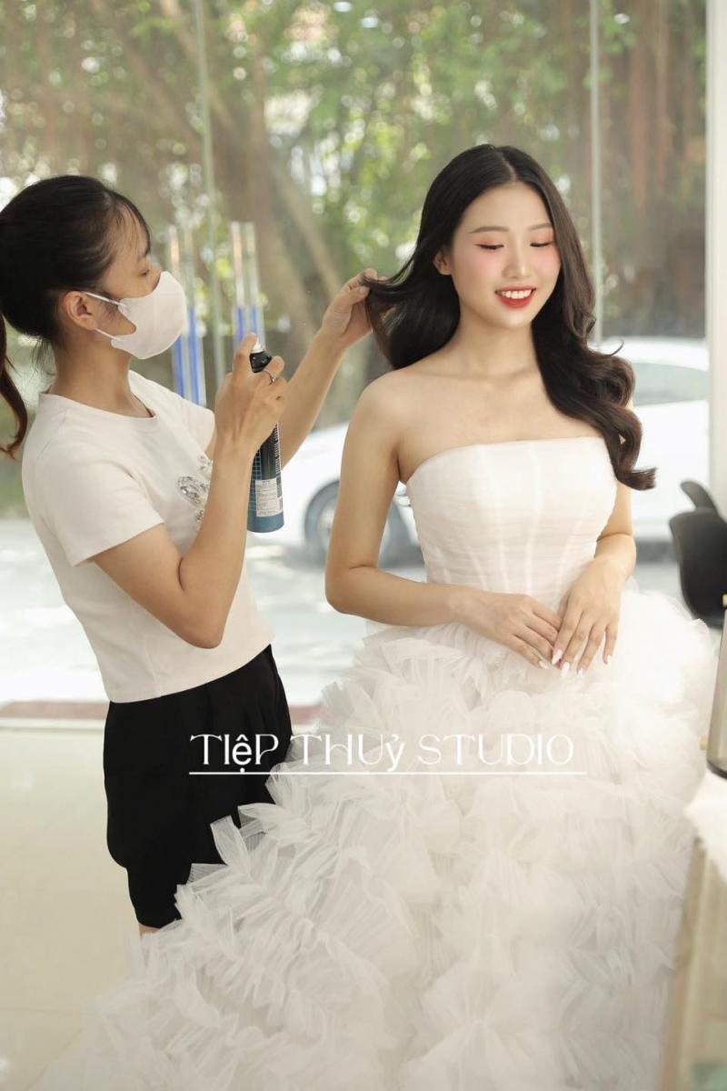 Tiệp Thủy Studio