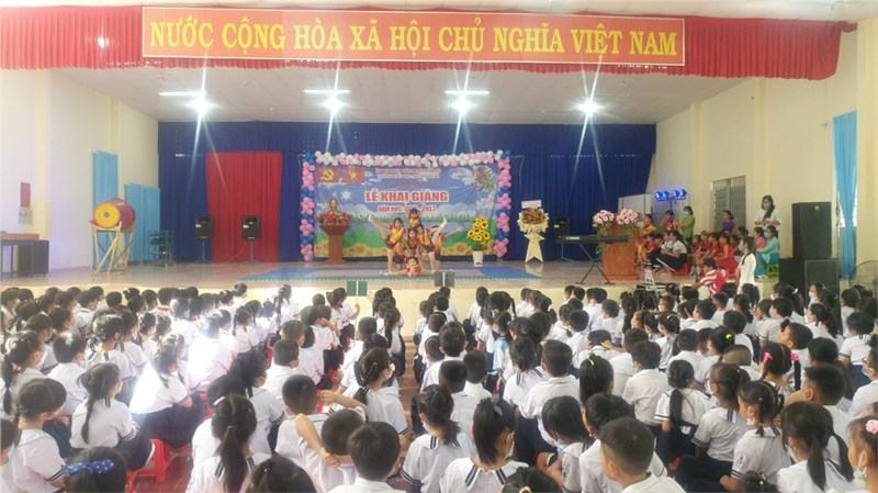 Lễ khai giảng năm học