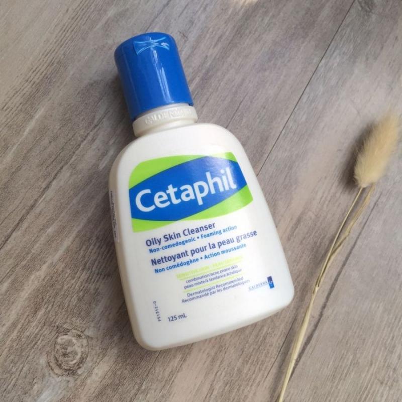 Sữa rữa mặt Cetaphil Gentle Skin Cleanser rất hợp cho các bạn có da bị kích ứng hay trong tuổi dậy thì