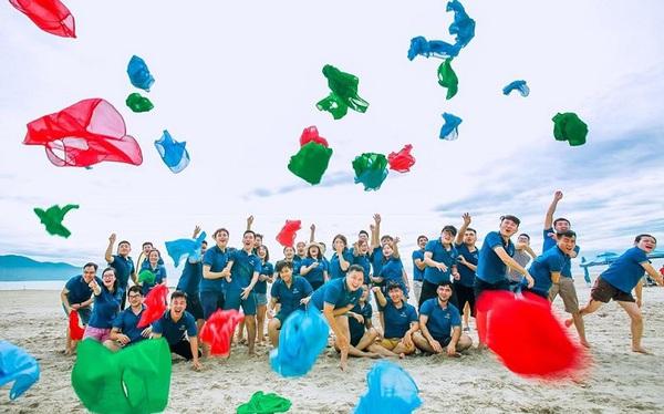 Tổ chức ngày 8/3 kết hợp tổ chức Team Building