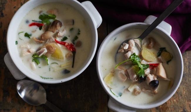 Tom Kha Gai (Gà nấu củ riềng)