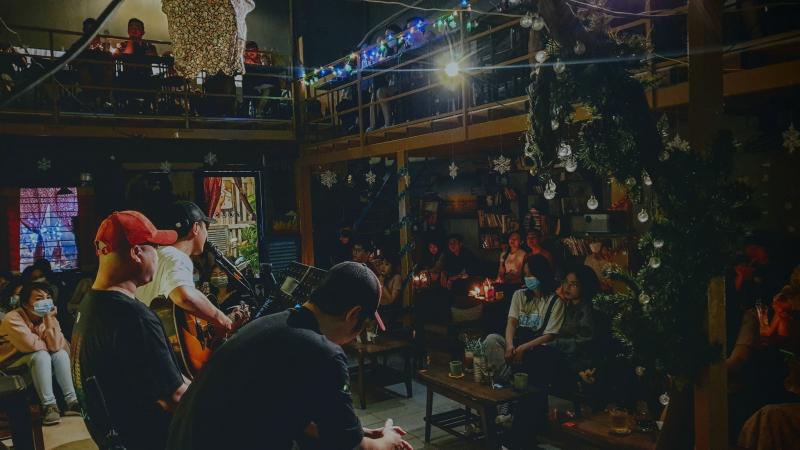 Tôn Cafe Acoustic