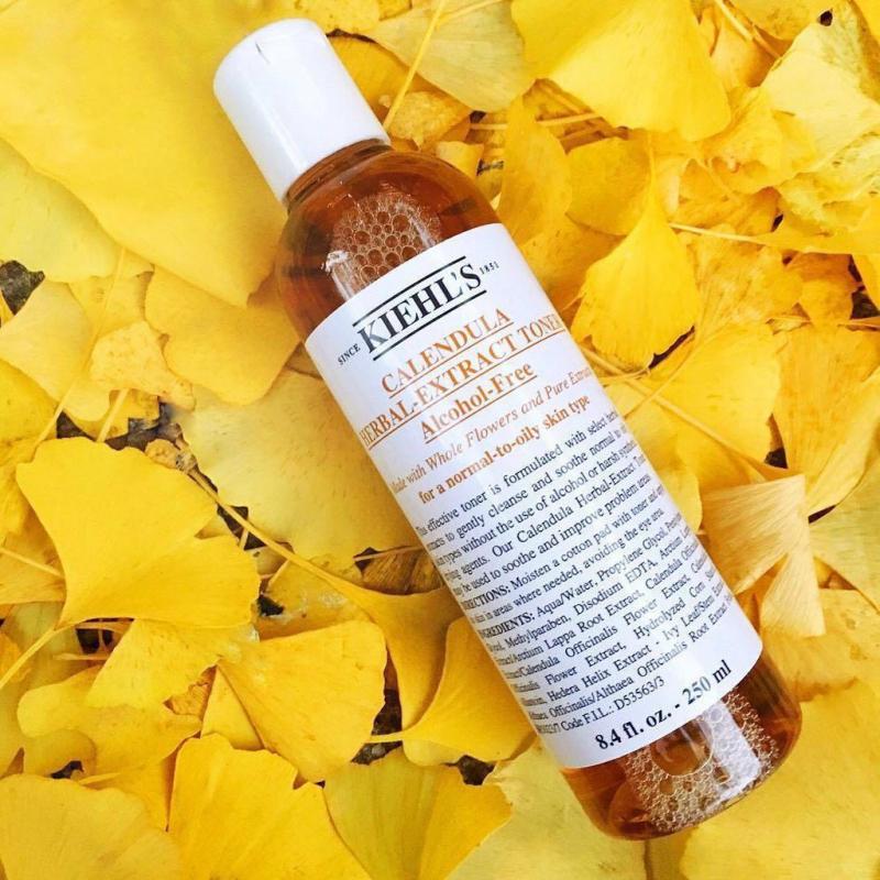 Toner hoa cúc Kiehl’s Calendula Herbal Extract Alcohol-Free Toner