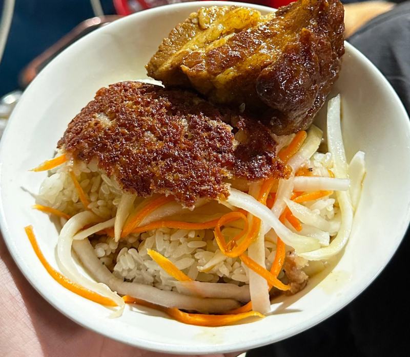 Cô Tám Xôi Thịt Pate