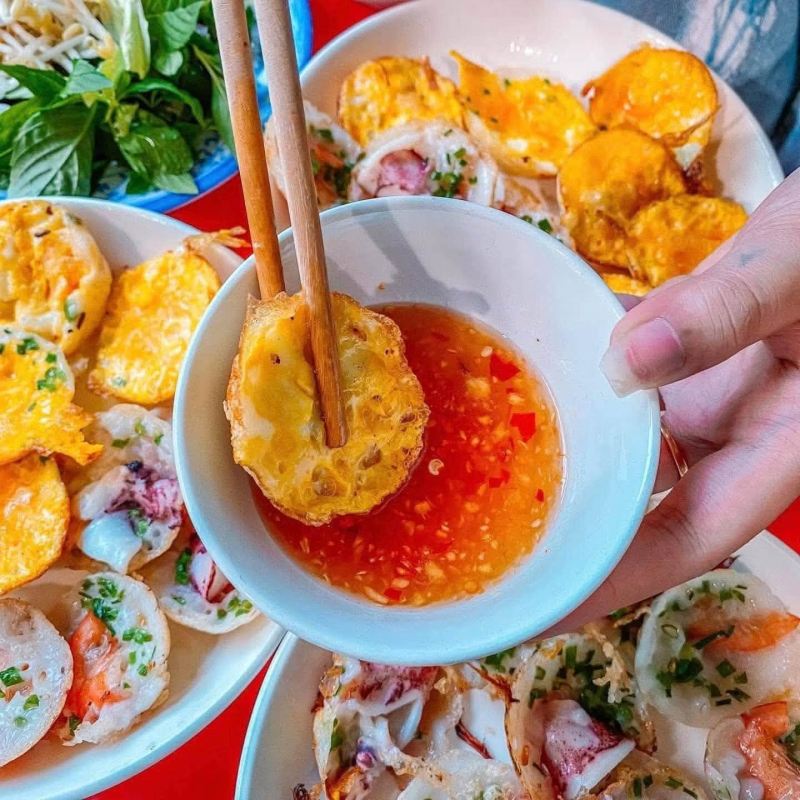 Bánh Căn Mực tươi Cô Năm Quy Nhơn