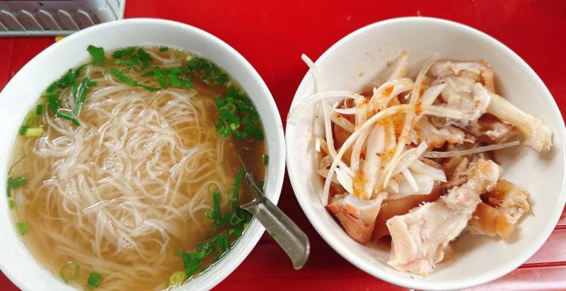Bánh đa bò Cô Hiền