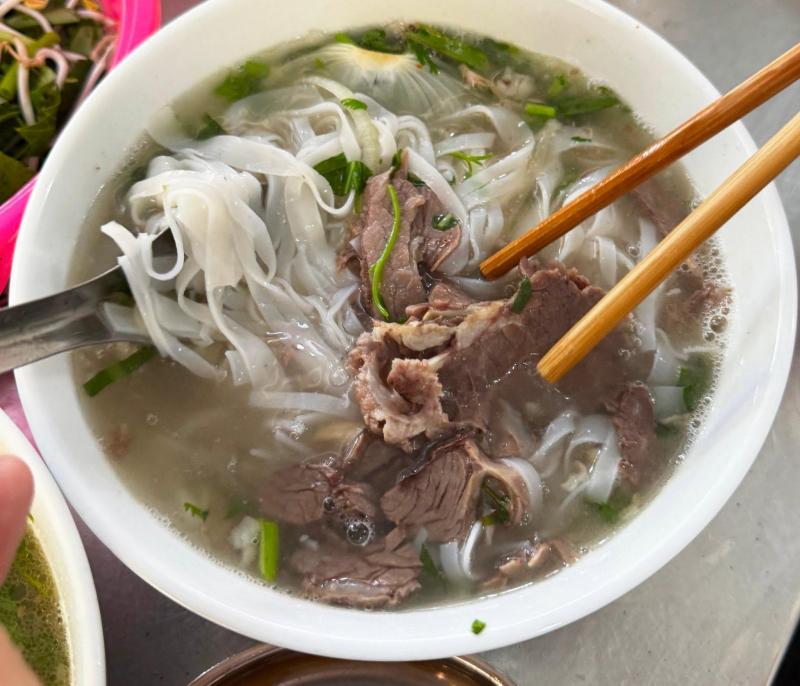 Bánh Đa Bò Cô Liên