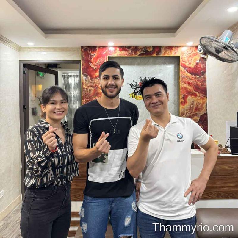 Cầu thủ bóng đá nổi tiếng Pedro Henrique thực hiện điêu khắc lông mày tại Thẩm Mỹ Rio Beauty Clinic