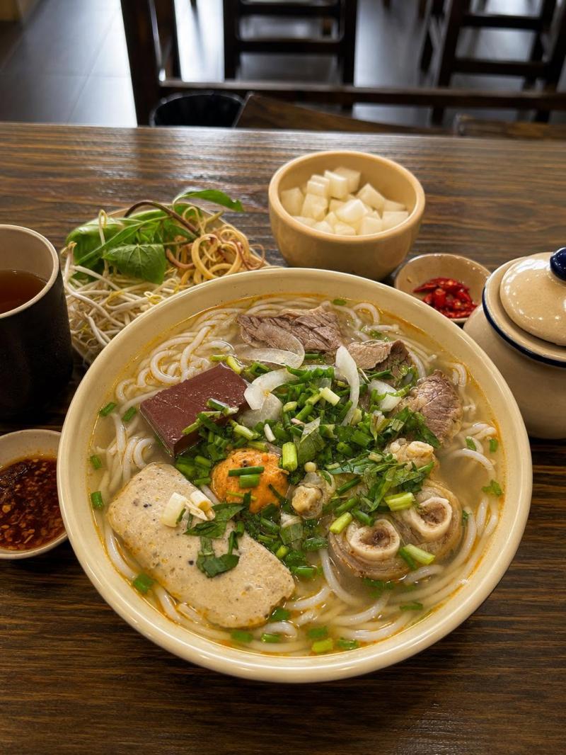 Tiệm Bún Bòòò
