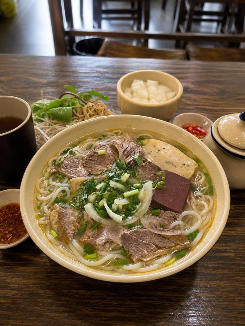 Tiệm Bún Bòòò