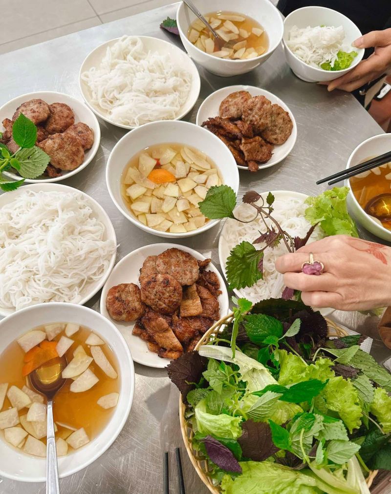 Bún chả Lê Gia