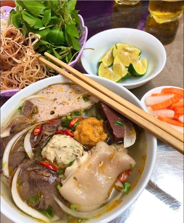 Bún bò Huế Gia truyền cô Nga