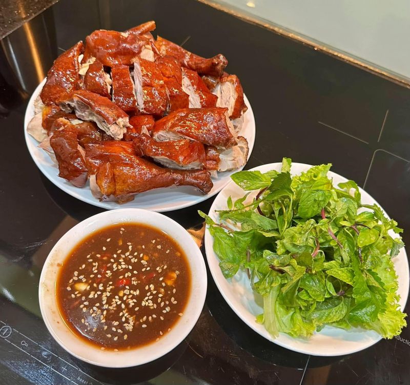 Vịt Quay Da Giòn - Ba Duy