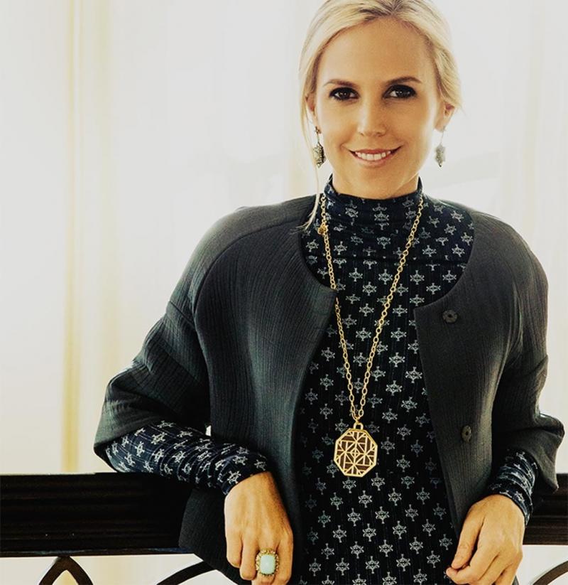 Tory Burch sáng lập thương hiệu Tory Burch ở tuổi 38