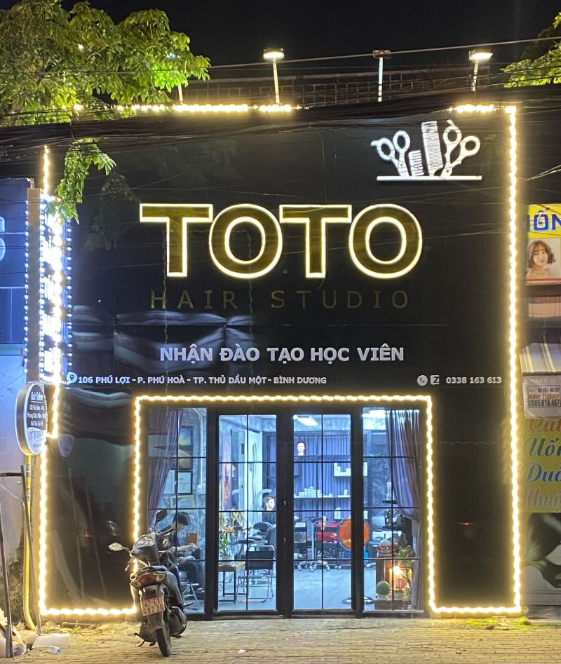 Toto Hair Studio