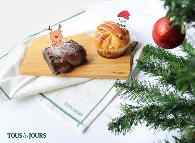 Tous Les Jours Bakery and Coffee