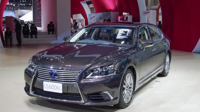 Mẫu xe Lexus LS600HL