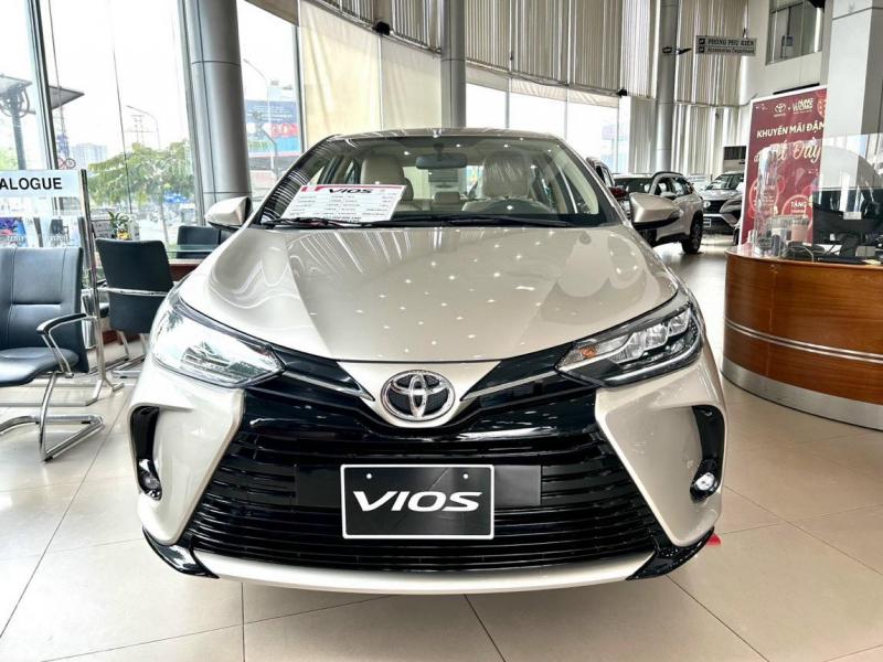 Cán bộ, nhân viên Toyota Hùng Vương