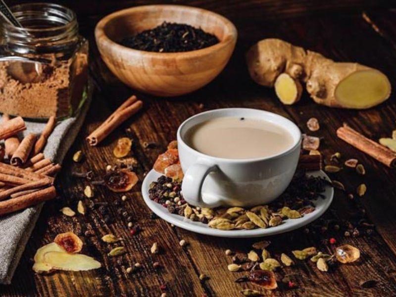 Masala Chai mang mùi thơm đặc trưng của nhiều loại thảo mộc