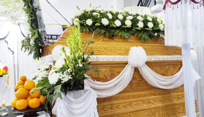 Trại hòm Mười Long