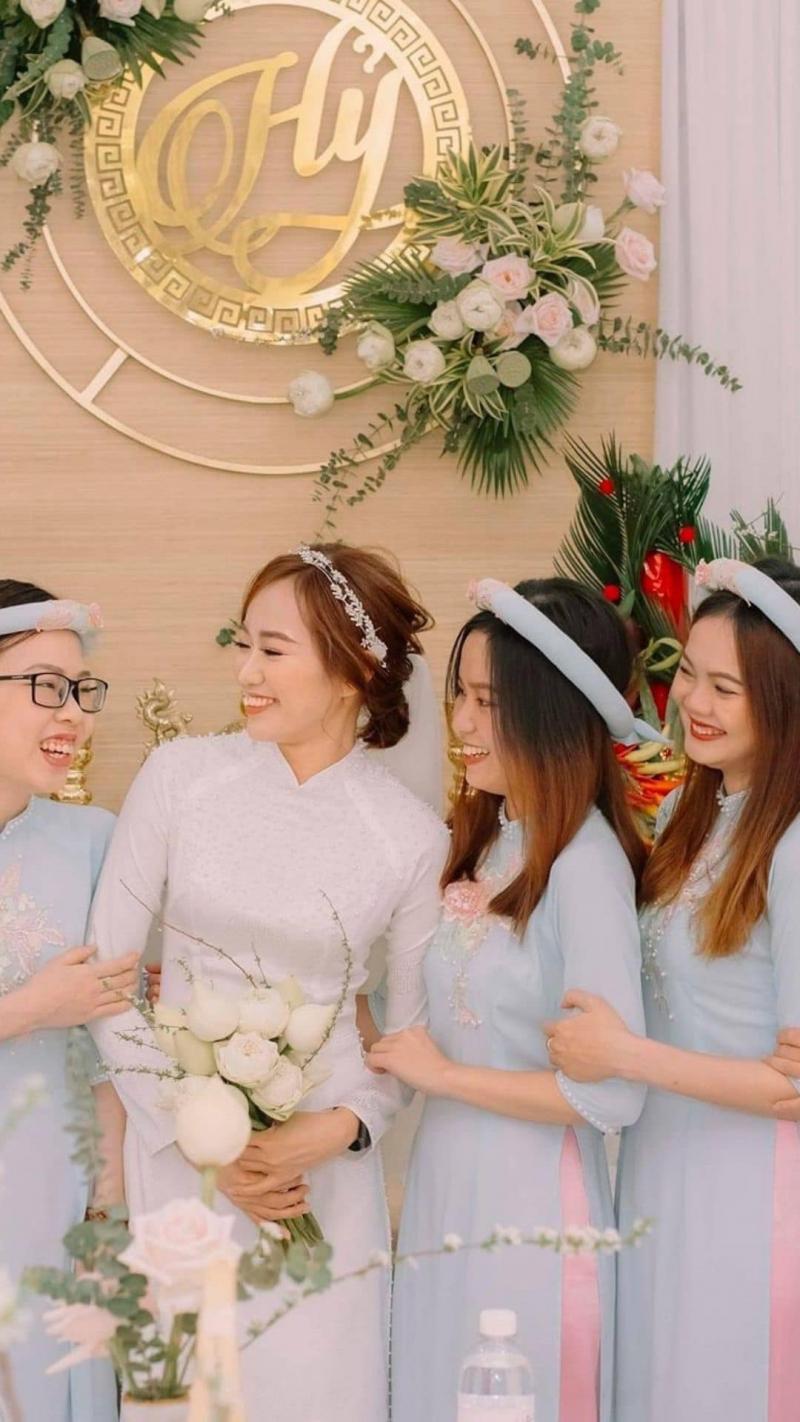 Tram's Makeup Store  sẽ giúp cho bạn có thể tỏa sáng làm một nàng công chúa lung linh trong ngày cưới của mìn