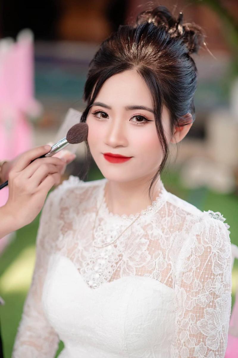 Trần Hằng Make Up