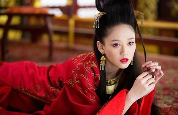 Top 13 mỹ nhân xinh đẹp nhất trong phim của nhà biên kịch Vu Chính