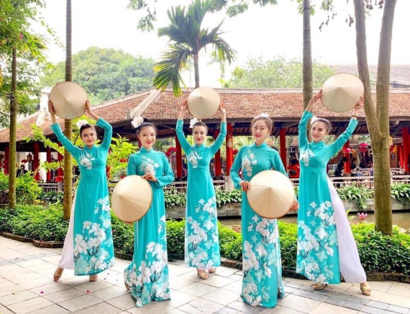 Cửa hàng cho thuê trang phục biểu diễn giá rẻ và đẹp nhất Quảng Ninh