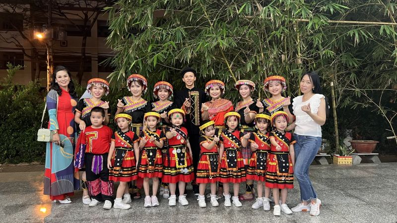 Trang phục biểu diễn DiVit