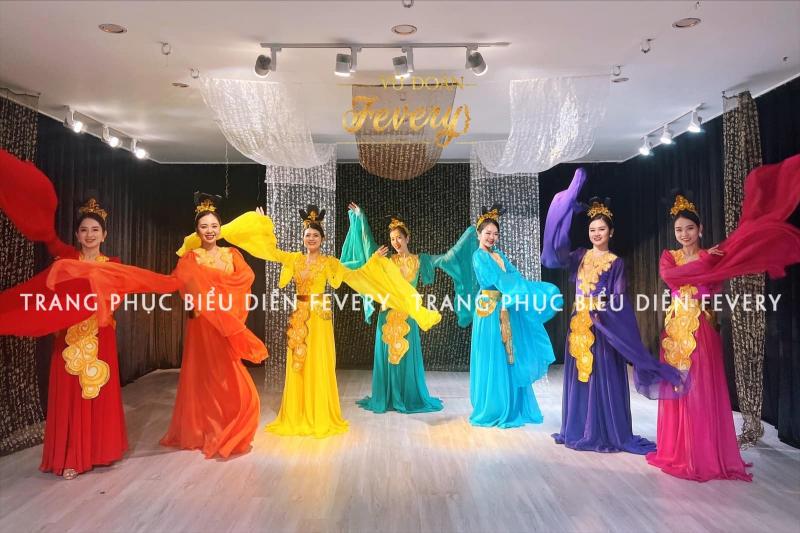 Trang phục biểu diễn Fevery