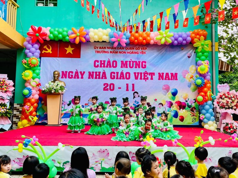 Trang Phục Biểu Diễn Nguyên Ngọc