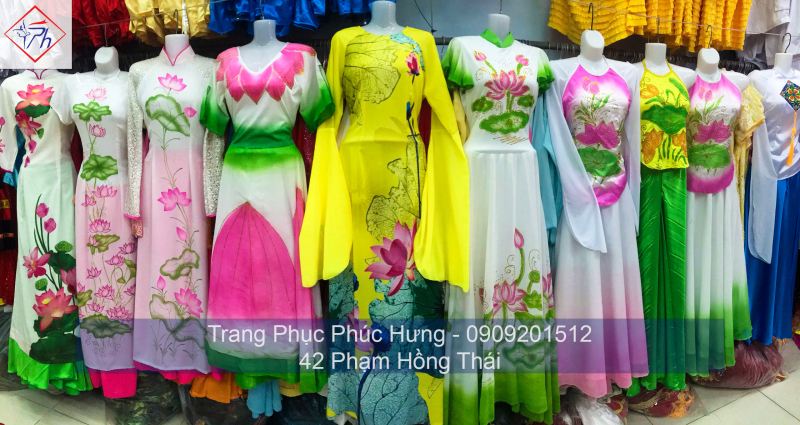 Trang phục biểu diễn Phúc Hưng